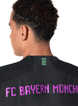 GORETZKA #8 Bayern Munich 23/24 Authentic Men's Away Shirt