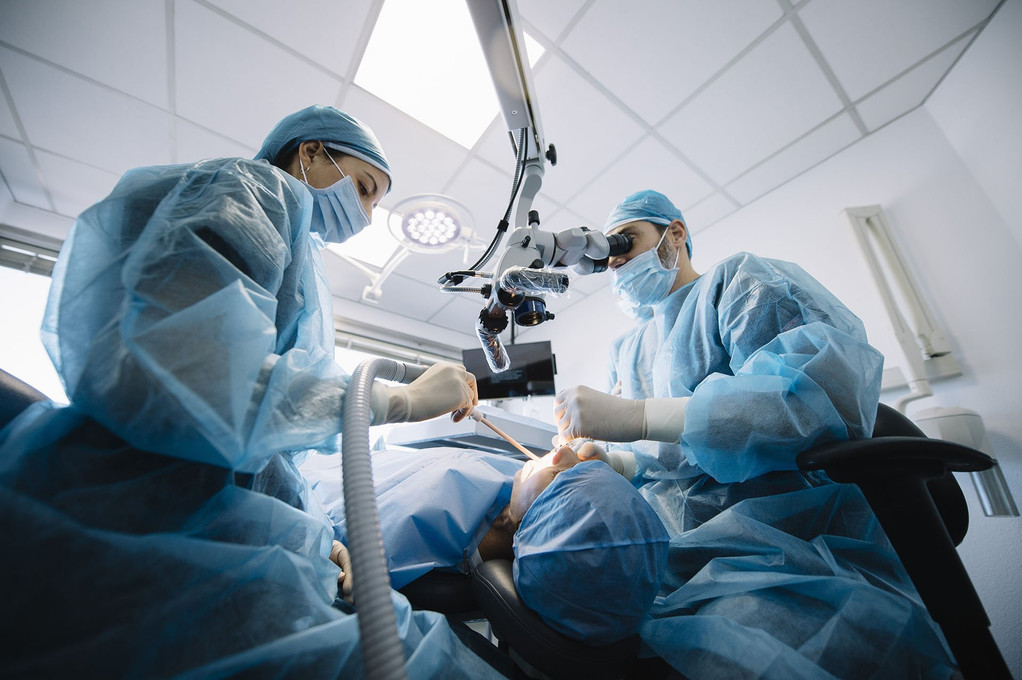 Sky-and-Cloud Panels in Dental Surgery Lighting