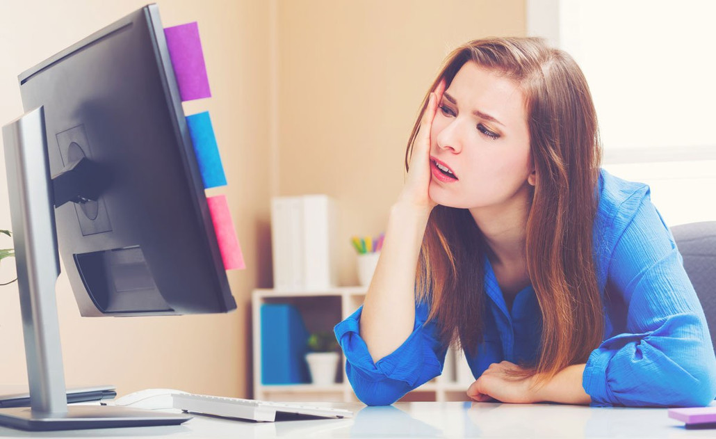 The Fluorescent Lights in Your Office Are Affecting Your Ability to Work