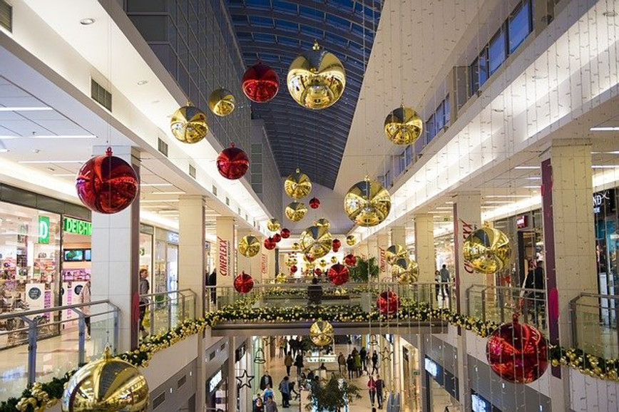 Keeping Your Business Festive For The Holidays With Decorative Light Covers