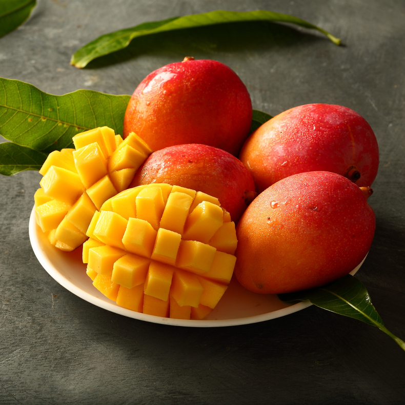 MANGO LOVERS, THIS ONE’S FOR YOU: 3 SUMMER HACKS UNLOCKED
