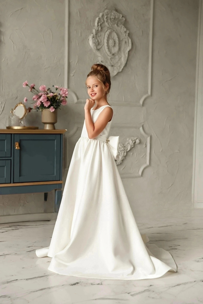 Special Occasion Wedding Communion Flower Girl Party Satin Gown With Train