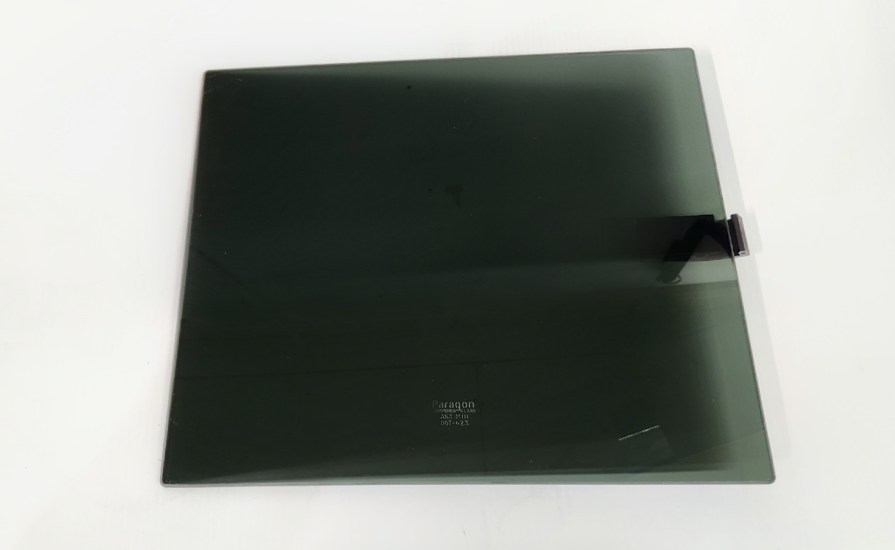 2004-2015 Nissan Titan Center Glass MANUAL sliding rear window back glass 2004-2015 Nissan Titan Center Glass MANUAL sliding rear window back glass