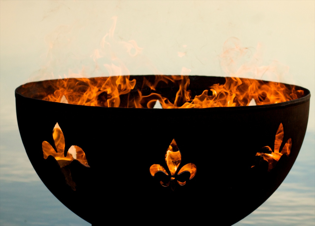 Fleur de Lis Wood Burning Fire Pit - Thumbnail 2