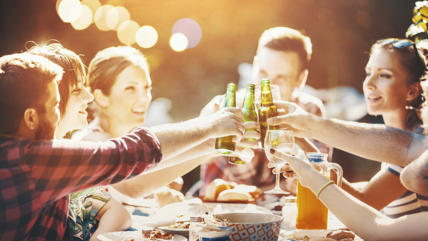 How to Plan A Backyard Party