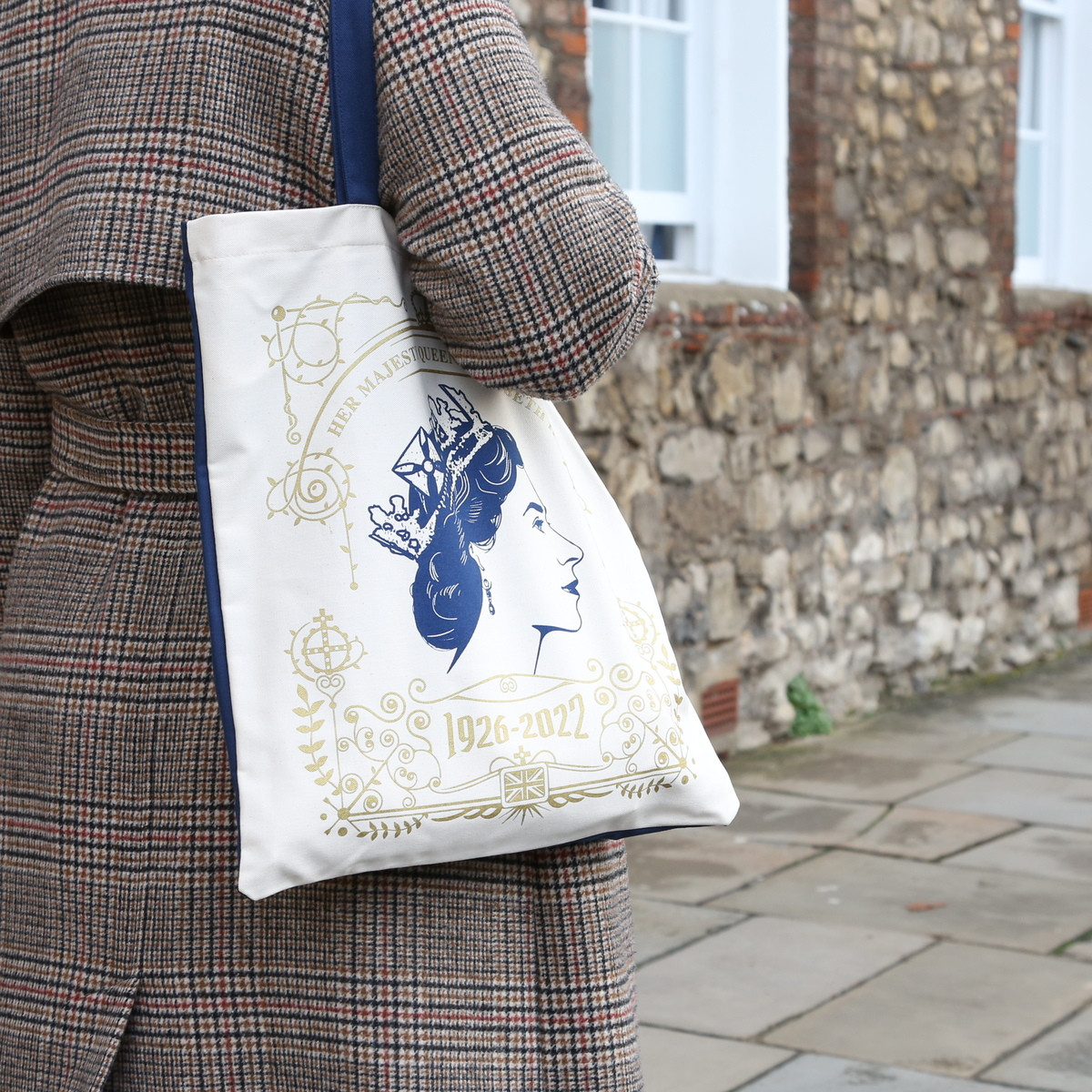 Westminster Abbey Queen Elizabeth II Tote Bag - Thumbnail 2