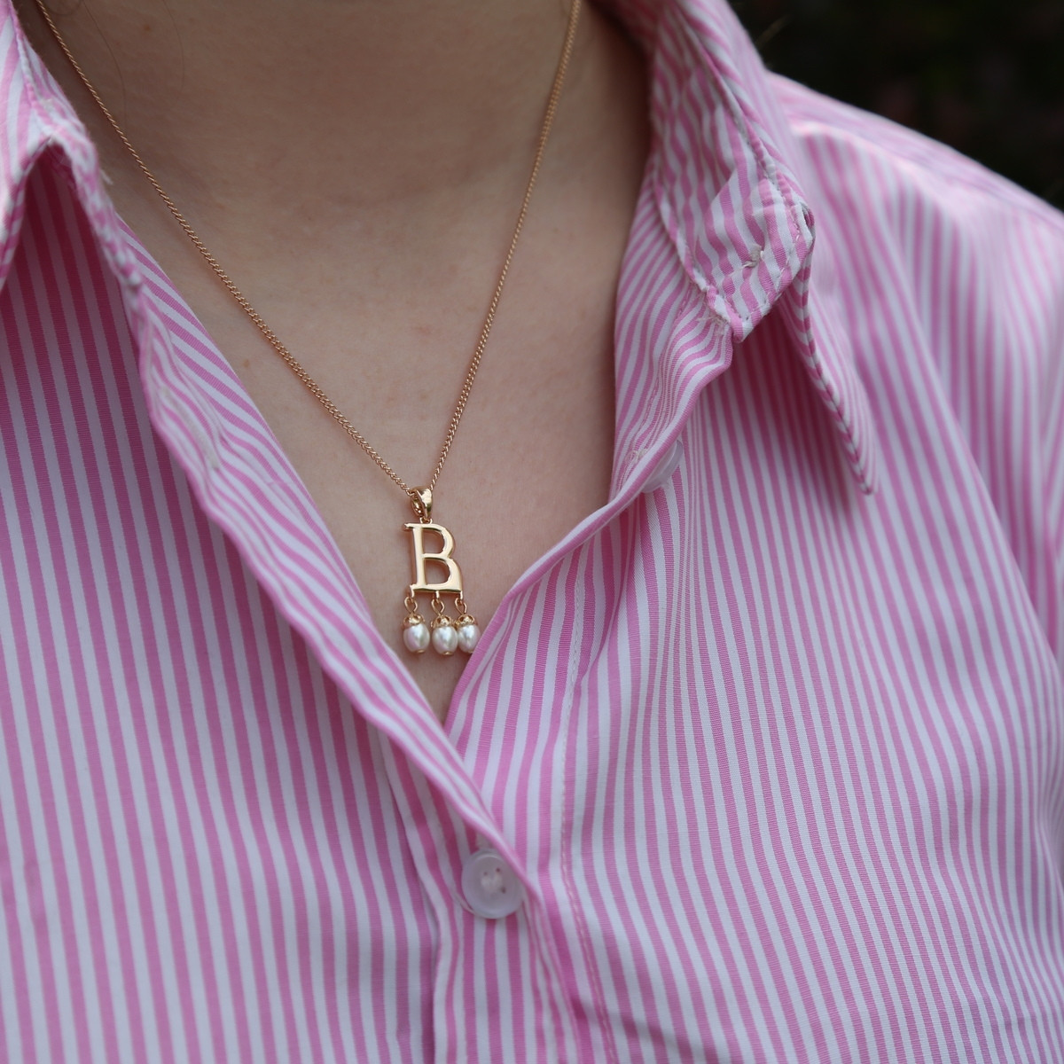 Anne Boleyn Gold Plated B Necklace | Westminster Abbey Shop