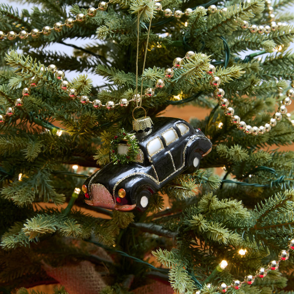 London Taxi with Wreath Glass Decoration