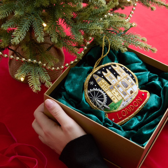 Westminster Abbey Snow Globe Decoration