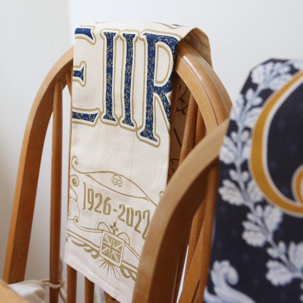 Westminster Abbey Queen Elizabeth II Tea Towel