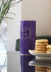 Biscuit tin
