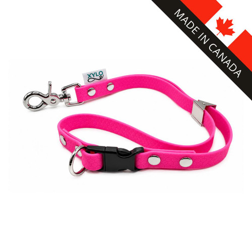 Xylo Deluxe Quick Release Grooming Loops - Waterproof and Slip-Resistant, pink grooming leash with metal clip and adjustable buckle.