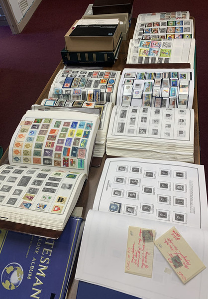 US AND INTERNATIONAL TAIL END SELECTION IN TWO LARGE CARTONS – 425325