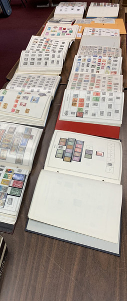 INTERNATIONAL SELECTION IN TWO LARGE CARTONS – 426071