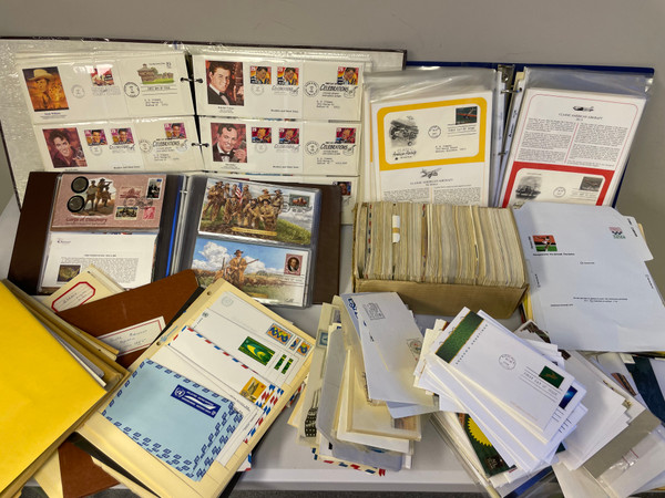 US AND UN FDC LOT - Two Albums, ArtCraft Cachets, LBJ Inaugurals, Loose Stamps and Stationery - 900205