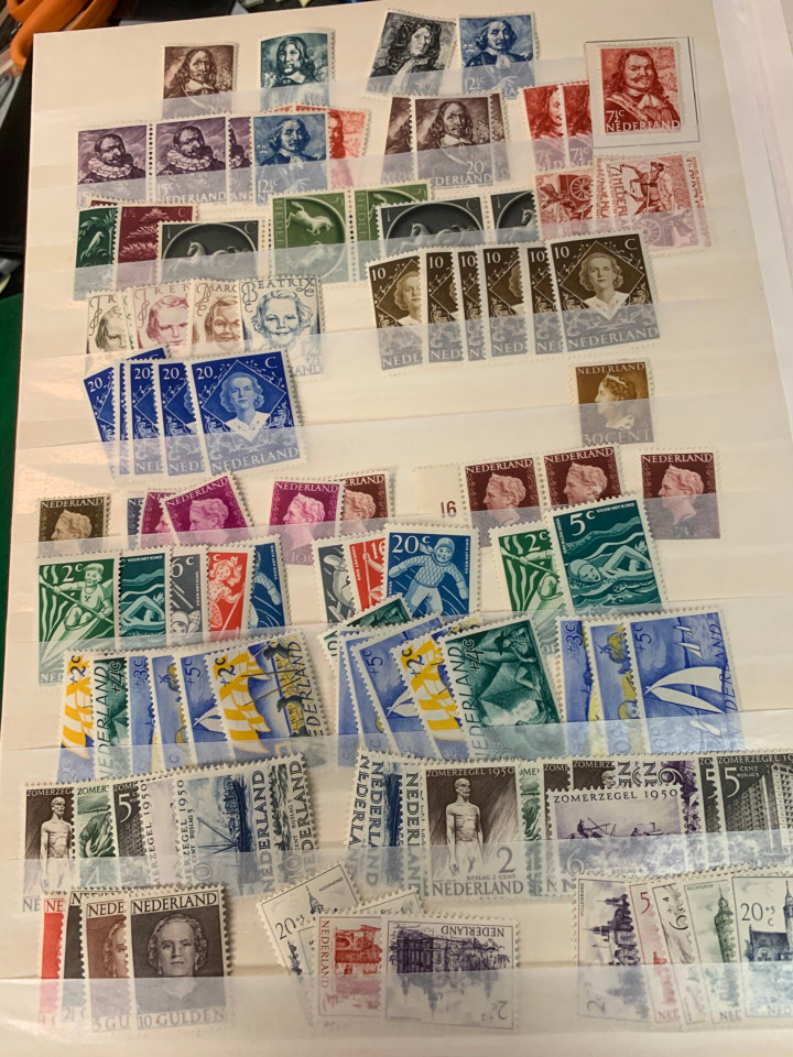 NETHERLANDS – EXPANSIVE SELECTION IN 4 STOCK BOOKS – 426122
