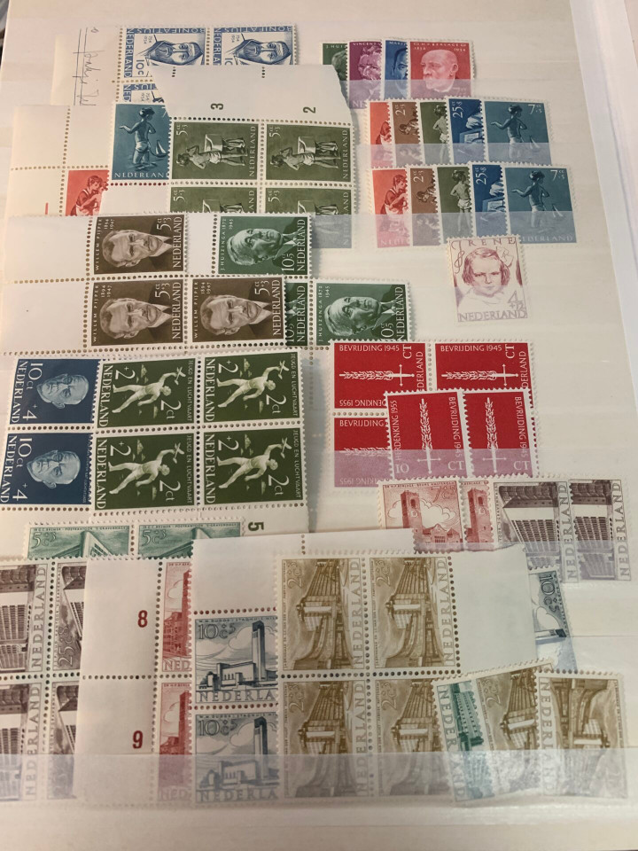 NETHERLANDS – EXPANSIVE SELECTION IN 4 STOCK BOOKS – 426122