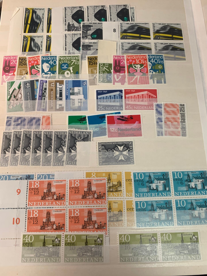 NETHERLANDS – EXPANSIVE SELECTION IN 4 STOCK BOOKS – 426122