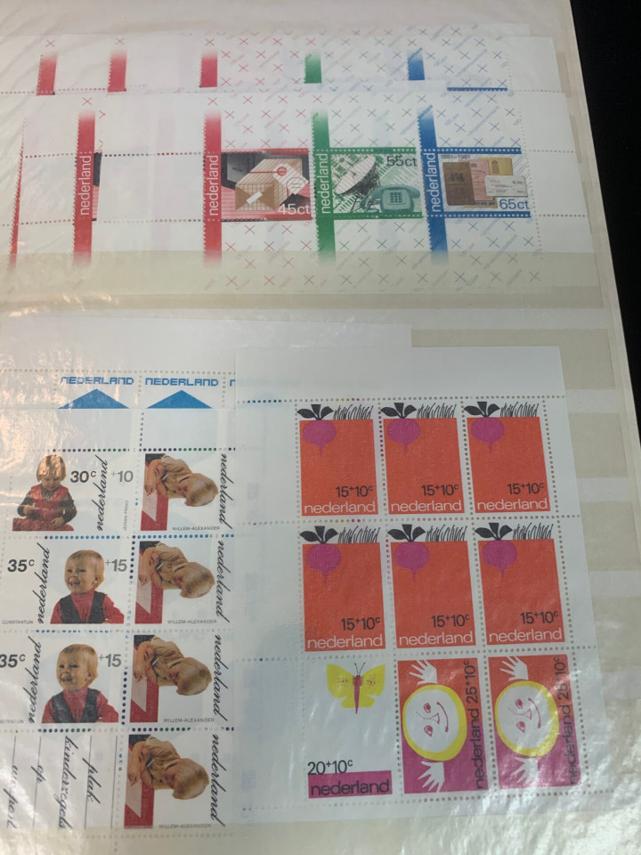 NETHERLANDS – EXPANSIVE SELECTION IN 4 STOCK BOOKS – 426122