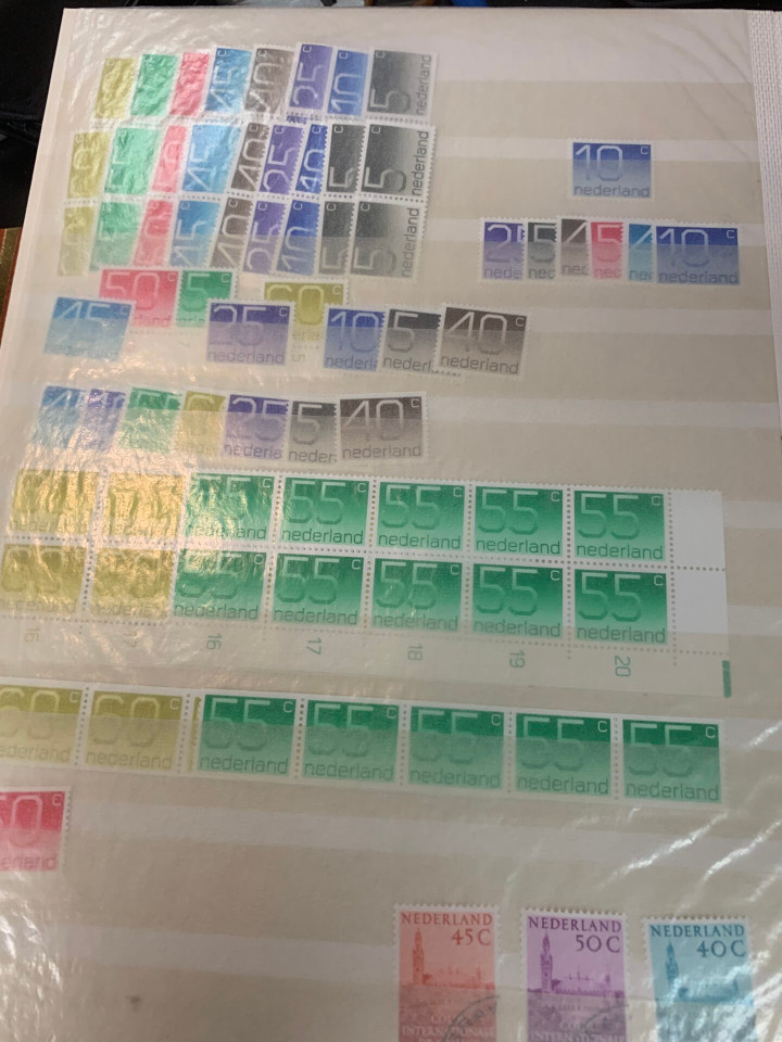 NETHERLANDS – EXPANSIVE SELECTION IN 4 STOCK BOOKS – 426122