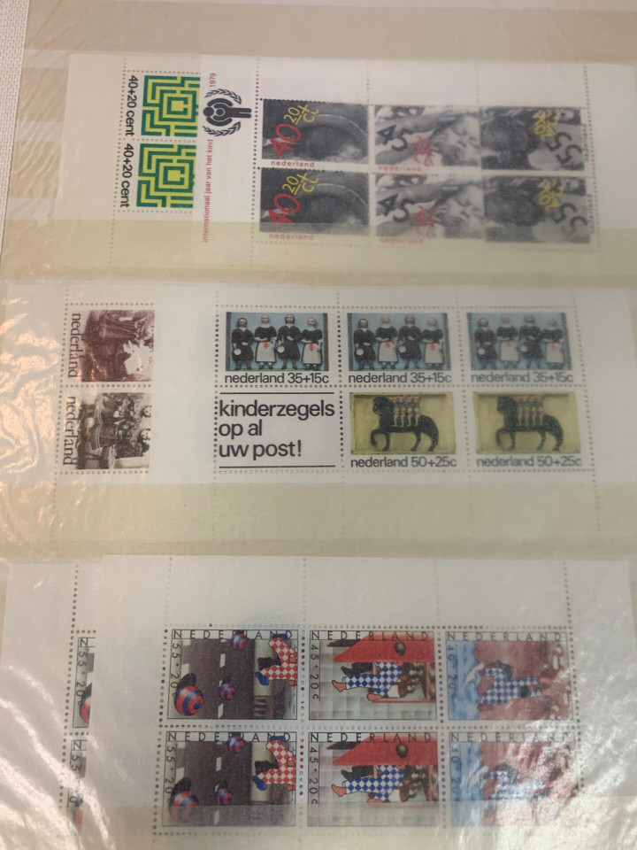 NETHERLANDS – EXPANSIVE SELECTION IN 4 STOCK BOOKS – 426122