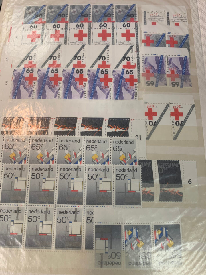 NETHERLANDS – EXPANSIVE SELECTION IN 4 STOCK BOOKS – 426122