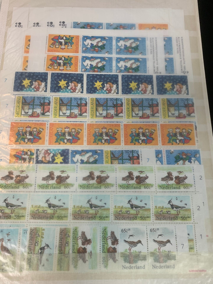 NETHERLANDS – EXPANSIVE SELECTION IN 4 STOCK BOOKS – 426122