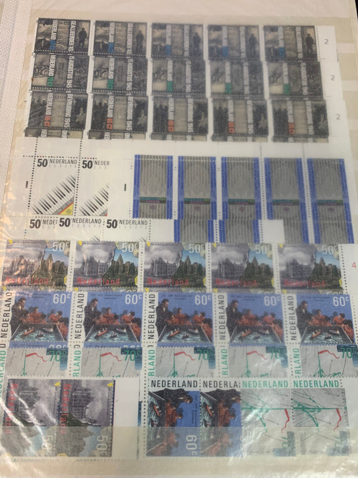 NETHERLANDS – EXPANSIVE SELECTION IN 4 STOCK BOOKS – 426122