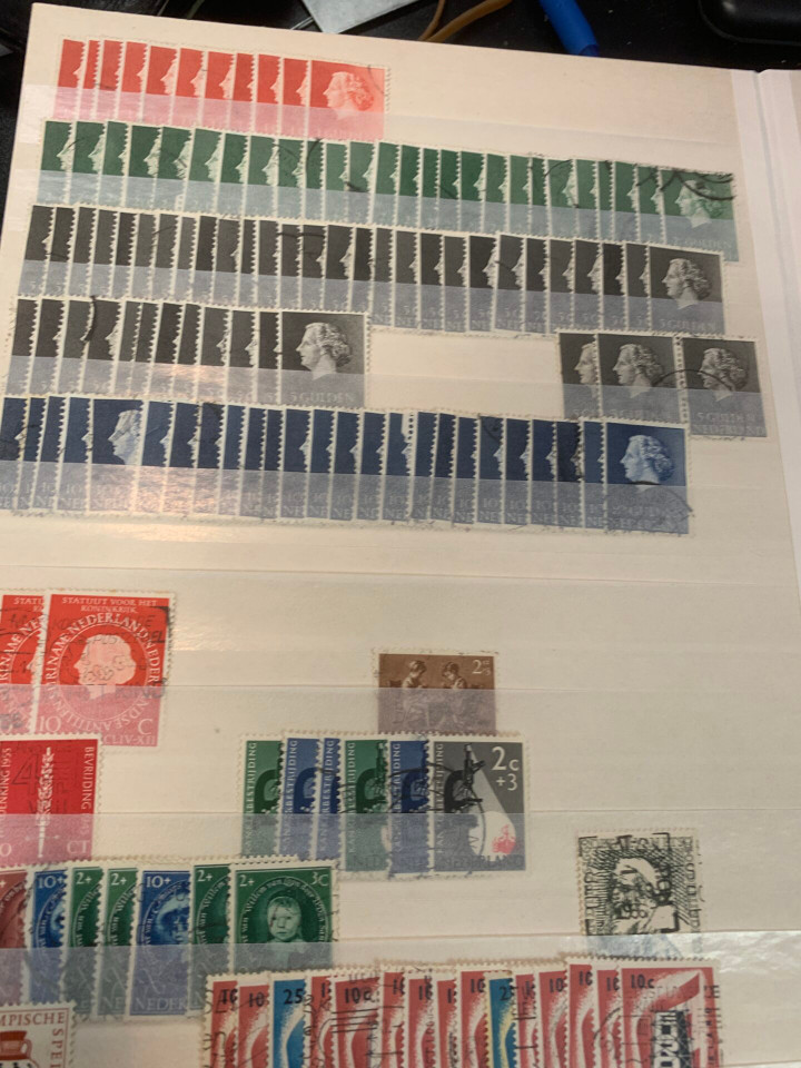 NETHERLANDS – EXPANSIVE SELECTION IN 4 STOCK BOOKS – 426122