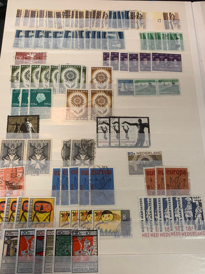 NETHERLANDS – EXPANSIVE SELECTION IN 4 STOCK BOOKS – 426122