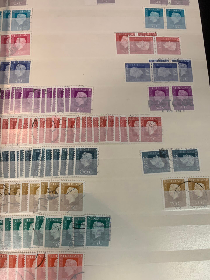 NETHERLANDS – EXPANSIVE SELECTION IN 4 STOCK BOOKS – 426122