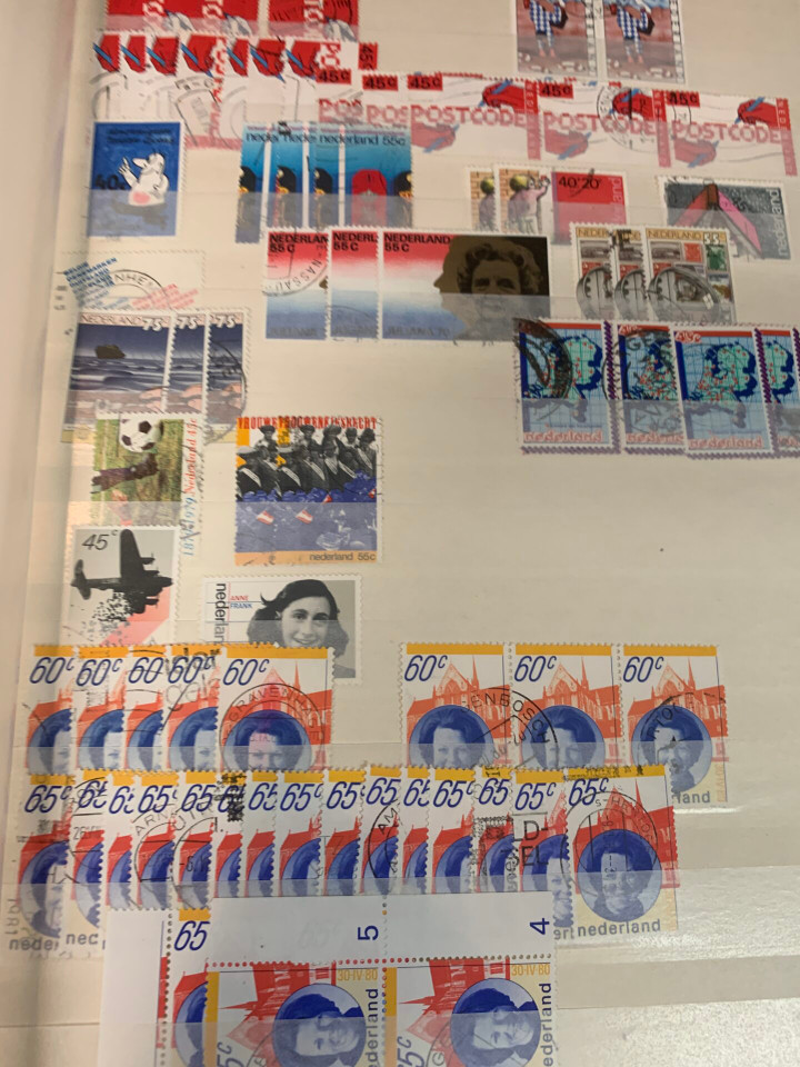NETHERLANDS – EXPANSIVE SELECTION IN 4 STOCK BOOKS – 426122