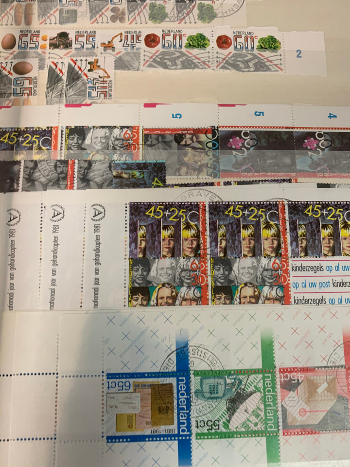 NETHERLANDS – EXPANSIVE SELECTION IN 4 STOCK BOOKS – 426122