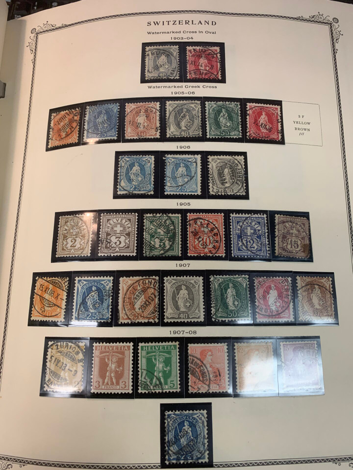 SWITZERLAND – COLLECTION IN A PAIR OF SCOTT SPECIALTY ALBUMS – 426029