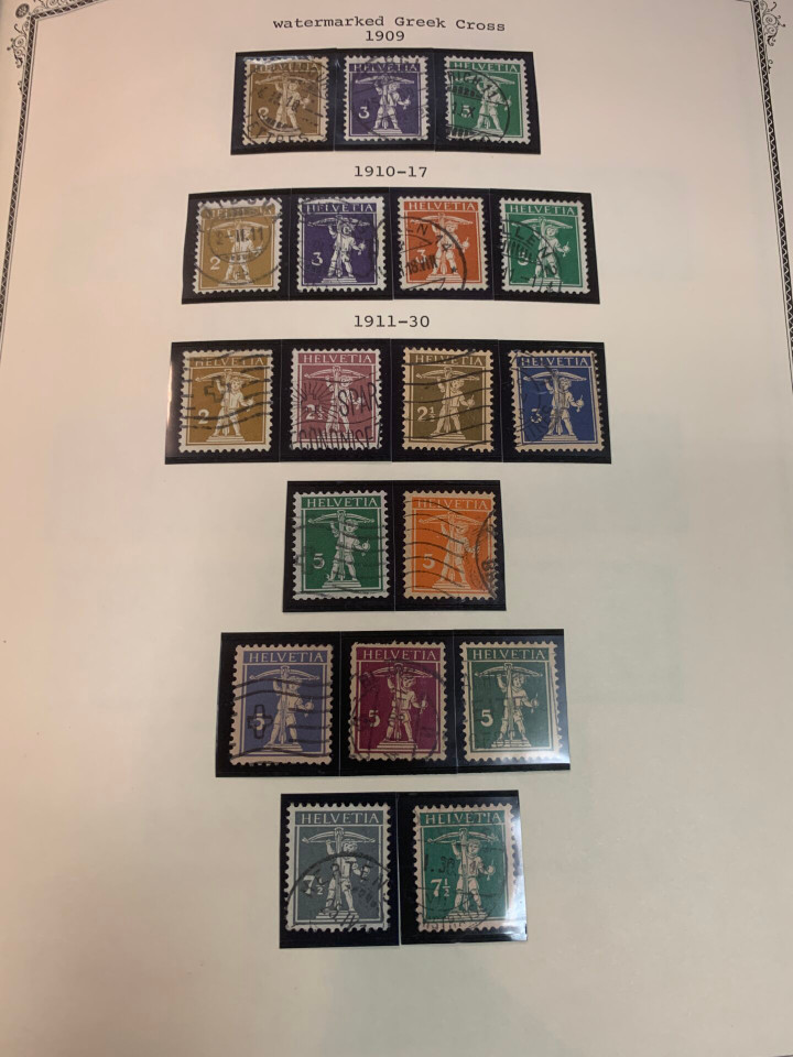 SWITZERLAND – COLLECTION IN A PAIR OF SCOTT SPECIALTY ALBUMS – 426029