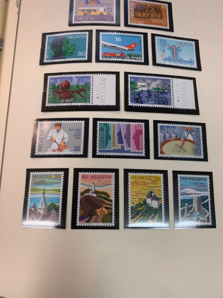 SWITZERLAND – COLLECTION IN A PAIR OF SCOTT SPECIALTY ALBUMS – 426029