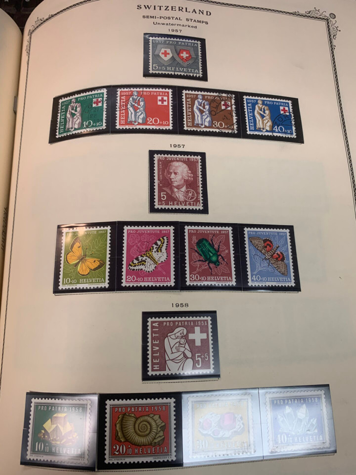 SWITZERLAND – COLLECTION IN A PAIR OF SCOTT SPECIALTY ALBUMS – 426029