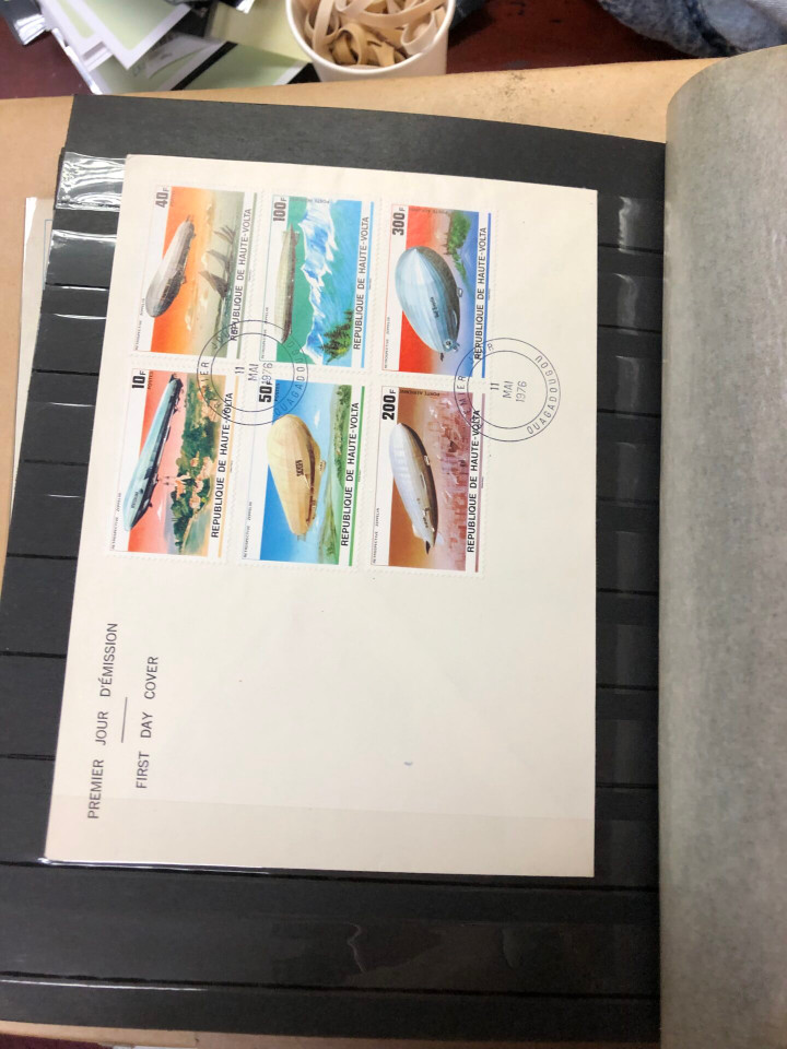 MINT INTERNATIONAL TOPICAL COLLECTION – ZEPPELINS – 426072