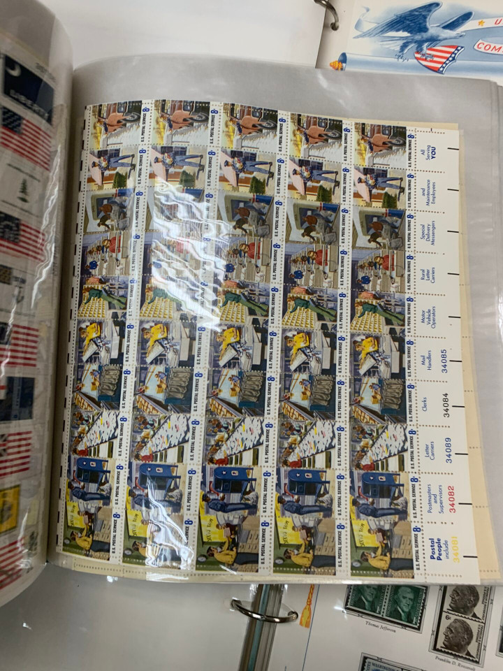 UNITED STATES MINT COLLECTION IN 16 VOLUMES – 426045