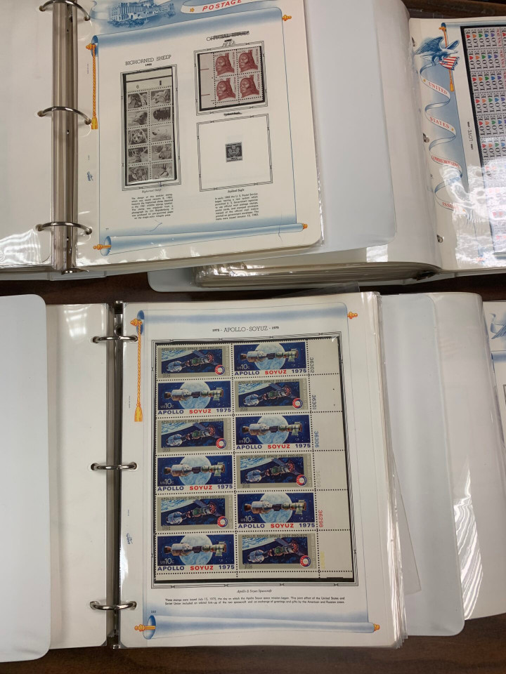 UNITED STATES MINT COLLECTION IN 16 VOLUMES – 426045