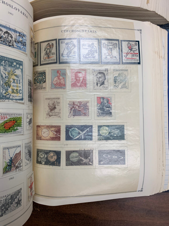 INTERNATIONAL COLLECTION OF THOUSANDS IN ONE LARGE CARTON – 425980