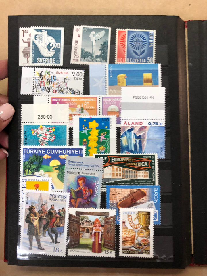 INTERNATIONAL SELECTION IN 7 STOCK BOOKS – 425971