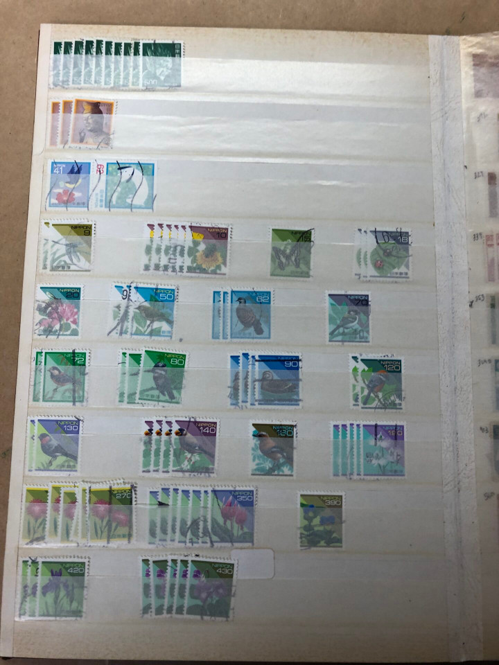 INTERNATIONAL SELECTION IN 7 STOCK BOOKS – 425971