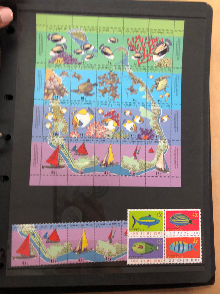 INTERNATIONAL SELECTION IN 7 STOCK BOOKS – 425971