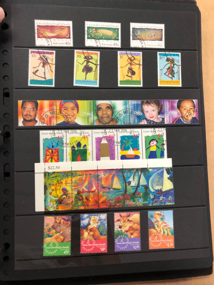 INTERNATIONAL SELECTION IN 7 STOCK BOOKS – 425971