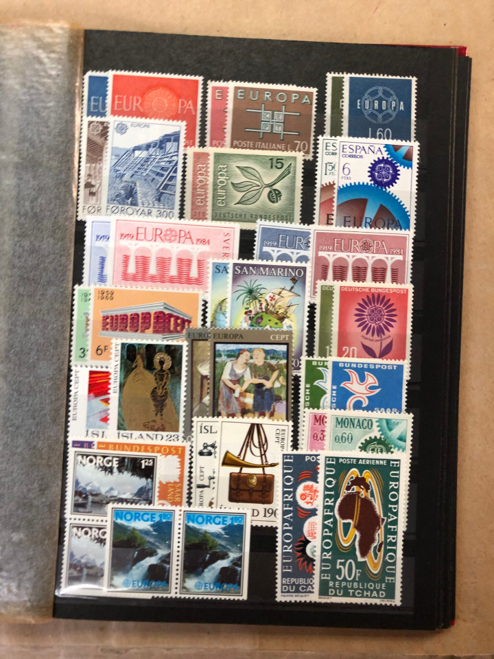 INTERNATIONAL SELECTION IN 7 STOCK BOOKS – 425971