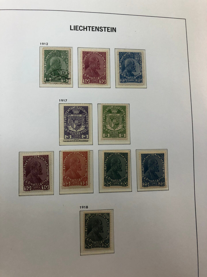 LIECHTENSTEIN – SOLID COLLECTION IN PAIR OF HINGELESS DAVO ALBUMS – 425973