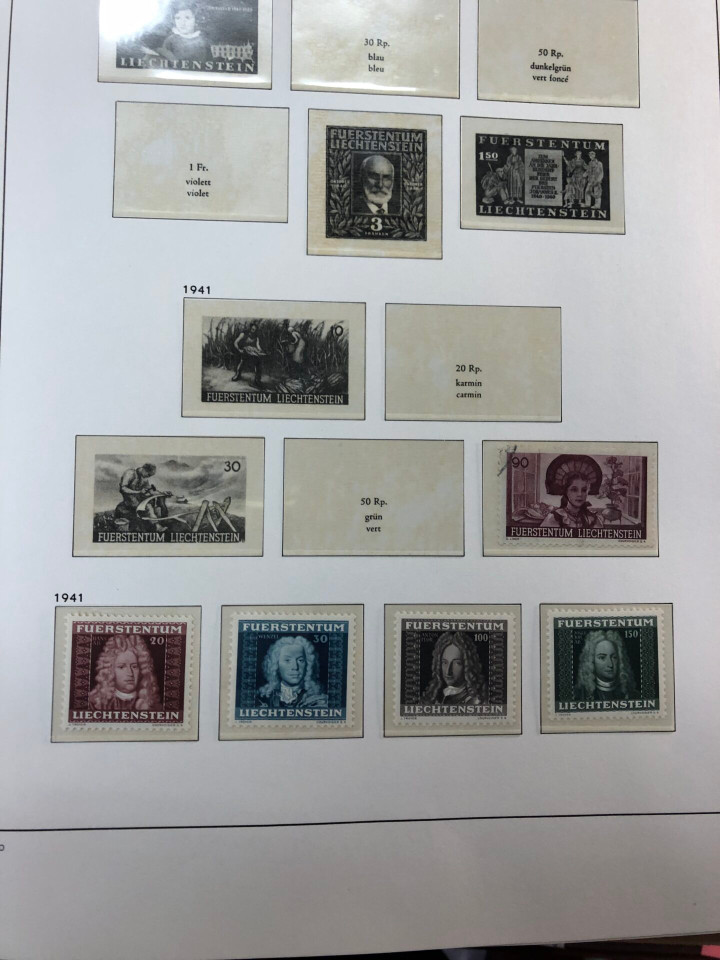 LIECHTENSTEIN – SOLID COLLECTION IN PAIR OF HINGELESS DAVO ALBUMS – 425973