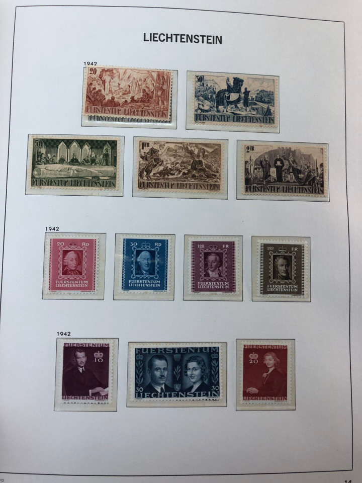 LIECHTENSTEIN – SOLID COLLECTION IN PAIR OF HINGELESS DAVO ALBUMS – 425973