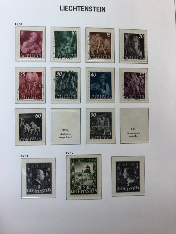 LIECHTENSTEIN – SOLID COLLECTION IN PAIR OF HINGELESS DAVO ALBUMS – 425973